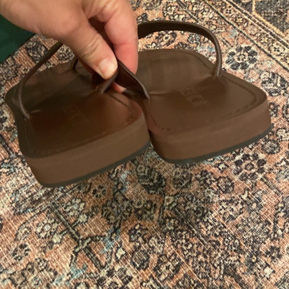 J. Crew Wide thong sandals in leather - Picture 4 of 9